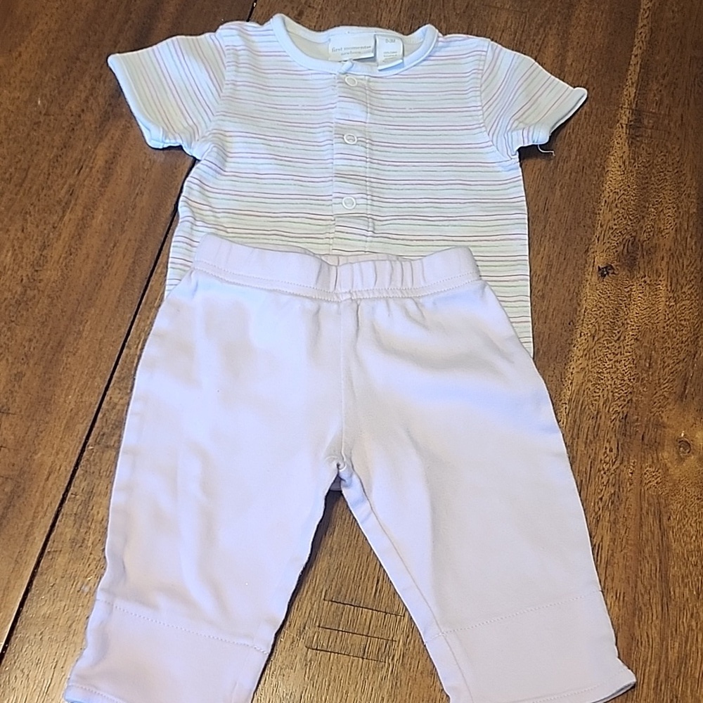 FIRST MOMENTS NEWBORN OUTFIT